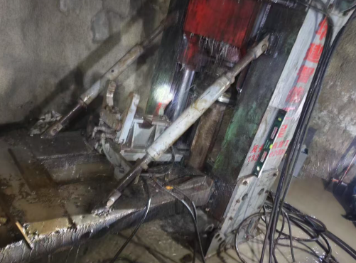 銀川礦山井下反井鉆機(jī)施工現(xiàn)場(chǎng)